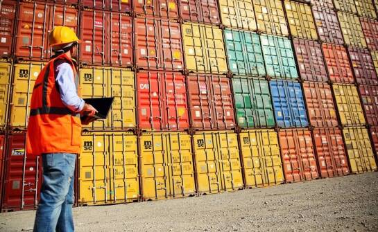 Kluczowe aspekty celnych odpraw w działalności polskiej firmy logistycznej