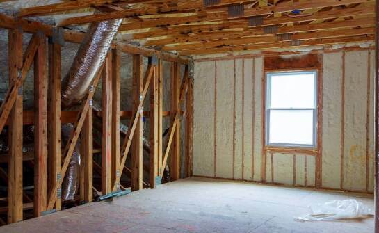 Domy szkieletowe: jakie materiały zapewniają najlepszą izolację?