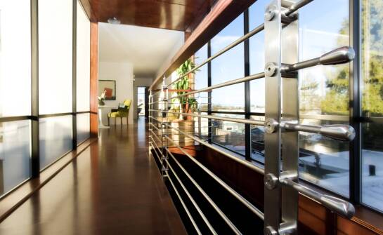 Nowoczesne balustrady do przestrzeni komercyjnych