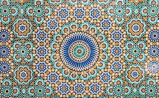 Zastosowanie ceramicznych obrazów w różnych stylach wnętrzarskich