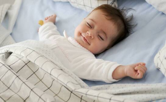 Jakie cechy powinny mieć idealne komplety niemowlęcej pościeli?