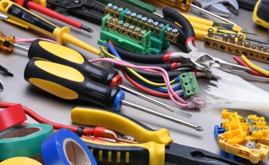 Elektronarzędzia Action a oszczędność czasu i pieniędzy w projektach budowlanych