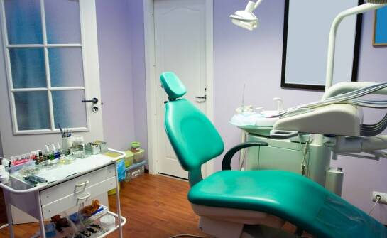 Rola darmowych konsultacji przed zabiegiem laserowej depilacji