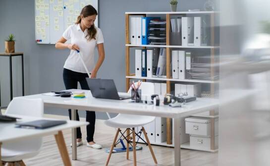 Jak dostosowanie terminów sprzątających usług wpływa na satysfakcję klienta?