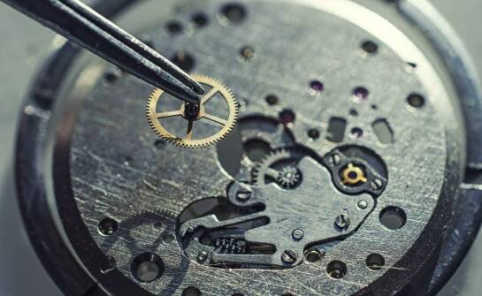 Zegarki z automatycznymi mechanizmami a nickel-free – czy to możliwe?