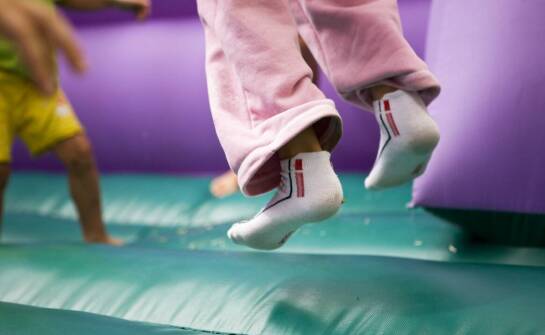 Dmuchańce do wynajmu: jakie modele najlepiej sprawdzają się w różnych warunkach pogodowych?