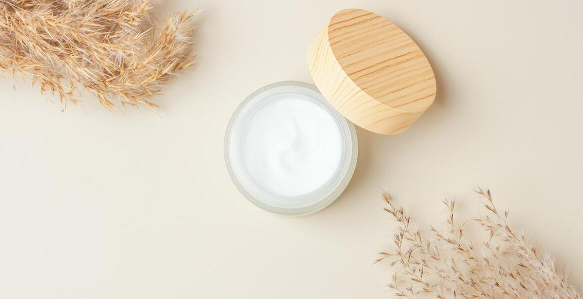 Innowacyjne kosmetyczne formuły z bisabololem – co je wyróżnia?