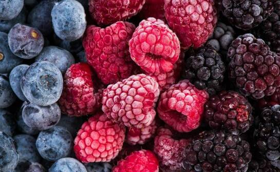 Jakie zdrowotne korzyści przynoszą świeże leśne owoce?
