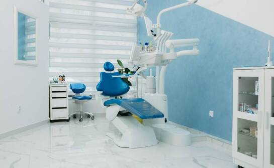 Stomatologia zachowawcza w Krakowie: nowoczesne podejście do leczenia próchnicy