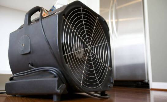 Rola ozonowania w dezynfekcji powietrza po zalaniach.