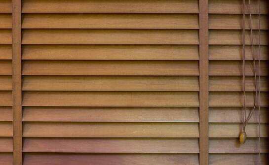 Produkcja drewnianych żaluzji a zrównoważony rozwój