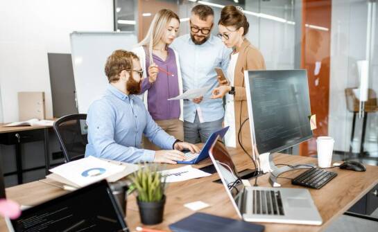 Wpływ doświadczenia zespołu na jakość bagażowych przewozów