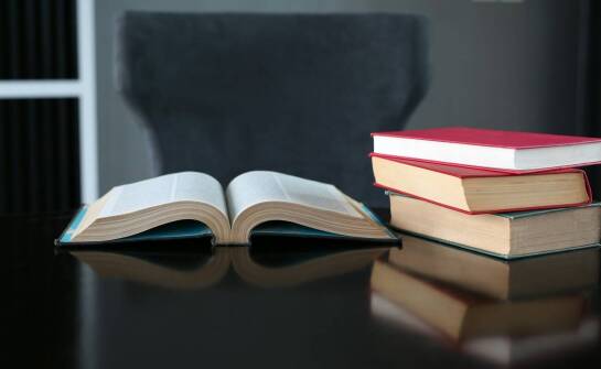 Inspirujące biografie postaci, które pomogą Ci rozwinąć skrzydła