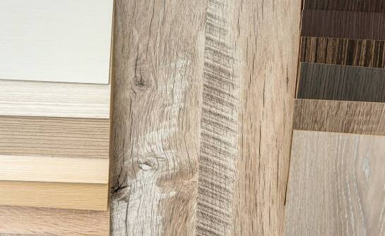 Dostosowywanie szytych broszur do specyficznych branż i potrzeb klientów