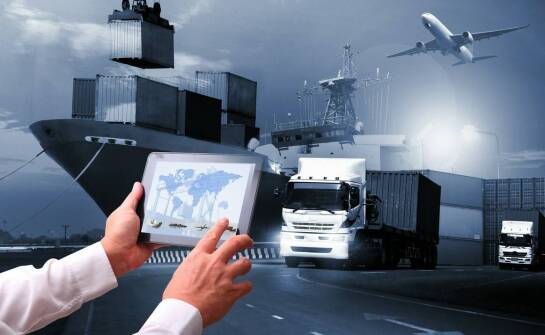 Jakie są kluczowe aspekty organizacji intermodalnego transportu?