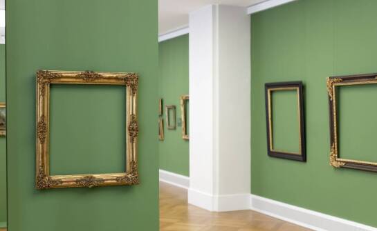 Jakie są cele edukacyjne realizowane przez galerię?