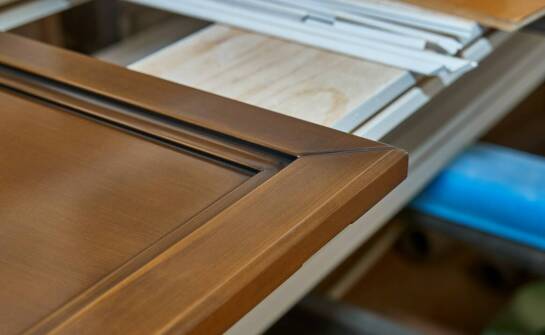 Dlaczego warto zwrócić uwagę na drzwi z grubością skrzydła 45 mm?