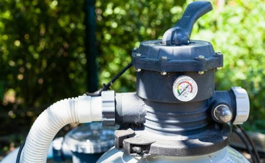 Energooszczędne pompy ciepła – jak wpływają na koszty utrzymania basenu?