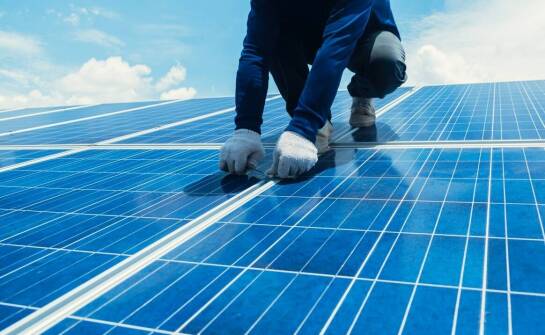 Kluczowe aspekty bezpieczeństwa zapewniane przez montażową ekipę w instalacjach fotowoltaicznych