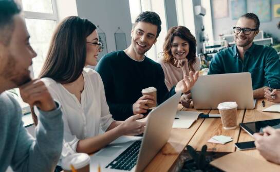 Jak sprawnie porozumiewać się o okolicznościowych urlopach w języku angielskim?