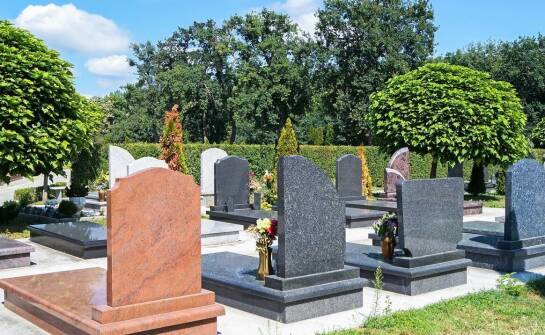 Wybór nagrobka w Grajewie: kluczowe aspekty praktyczne i estetyczne