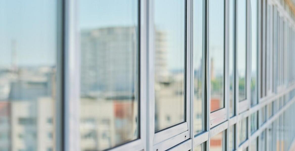 Jakie innowacje wprowadzają okna MS na rynku otworowej stolarki?