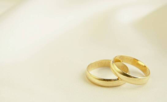 Jakie są zalety ślubnych obrączek z diamentami?