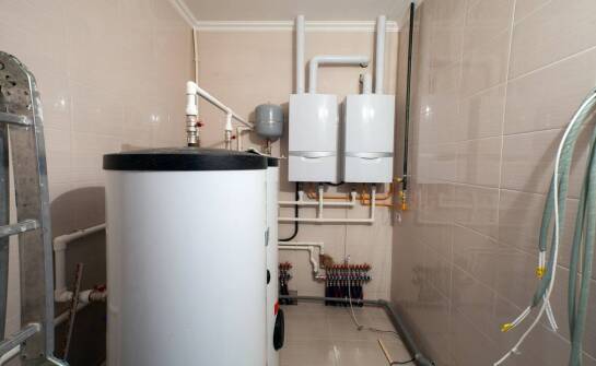 Jakie są możliwości rozbudowy systemu grzewczego z wykorzystaniem biwalentnego zbiornika 300 l?