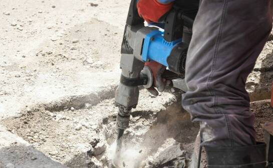 Młoty wyburzeniowe a ekologia – jakie rozwiązania wspierają rozwój zrównoważony?