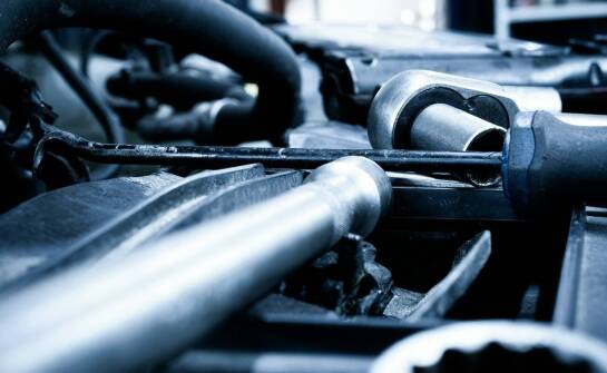 Jak właściwie konserwować paletowe podnośniki nożycowe, aby przedłużyć ich żywotność?