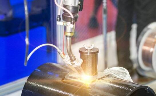 Jakie są różnice w wykorzystaniu indukcyjnego hartowania w różnych sektorach przemysłowych?