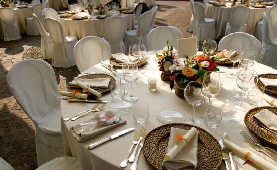 Jakie formalności trzeba spełnić przed organizacją pokazu fajerwerków na weselu?