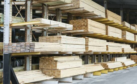 Wybór odpowiednich narzędzi – co oferuje budowlana hurtownia?