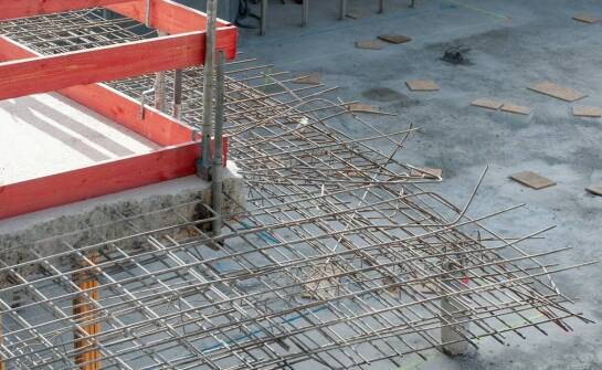 Jak fundamentowe szalunki wpływają na stabilność konstrukcji?