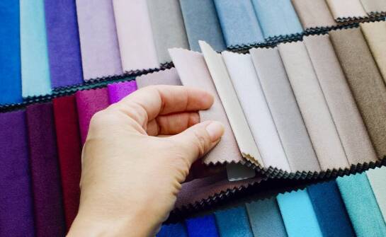 Jakie są najczęstsze błędy przy wyborze materiałów do garniturów?