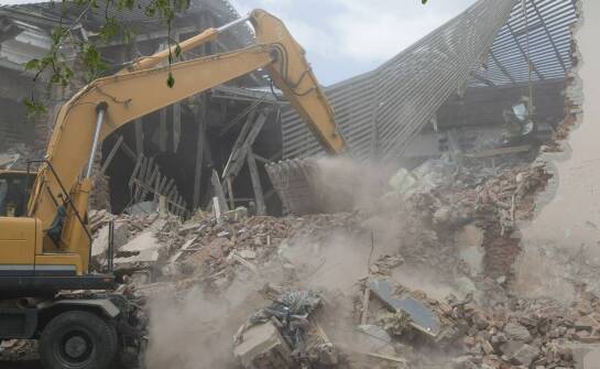 Wpływ wynajmu mini kruszarki na harmonogram prac budowlanych