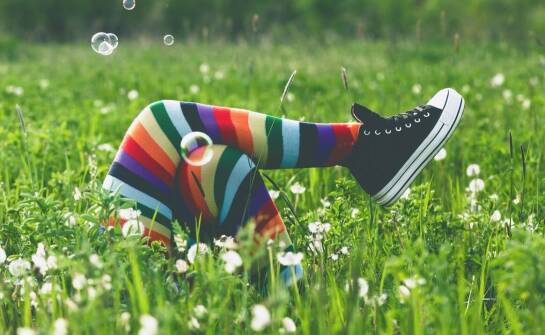 Włoskie rajstopy w modzie dziecięcej – co warto wiedzieć przed zakupem?