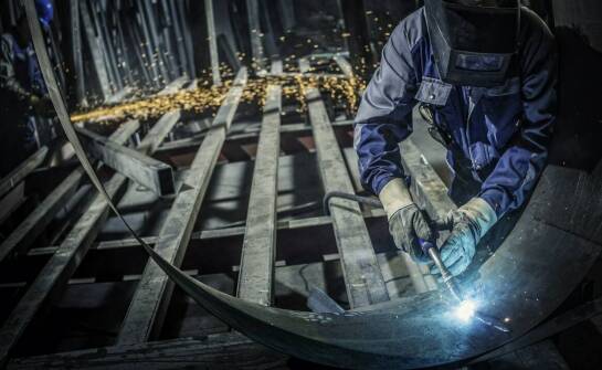 Znaczenie usług spawalniczych dla przemysłu motoryzacyjnego