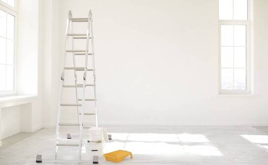 Jakie malarskie drabiny wybrać do różnorodnych prac remontowych?