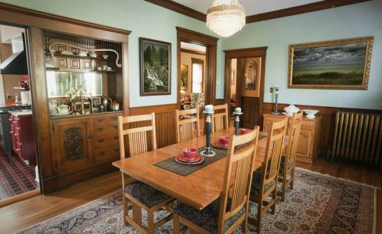 Jak analogiczne kolory wpływają na nastrój w jadalniach