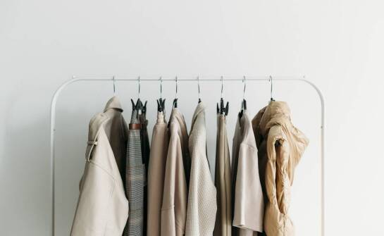 Jak eleganckie dziewczęce komplety mogą ułatwić codzienne wybory modowe dla rodziców?