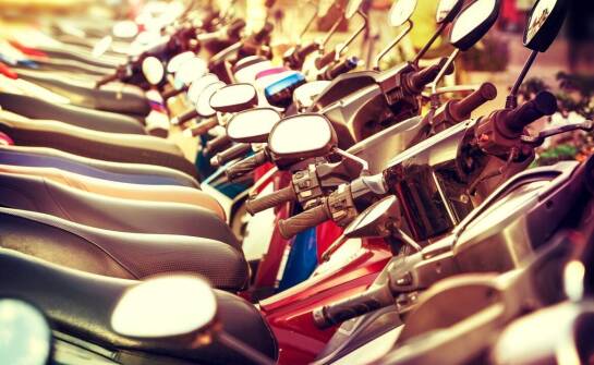 Dlaczego plastik moto jest popularnym wyborem wśród producentów pojazdów?