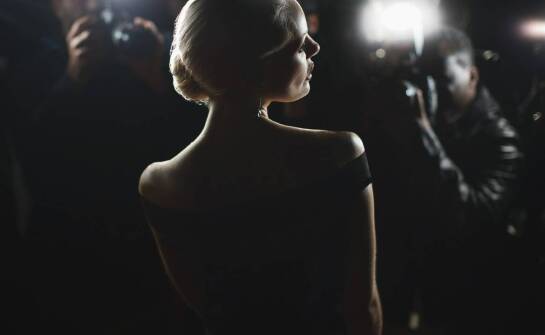 Jakie znaczenie ma fotografia w dokumentacji wywiadów z celebrytami?