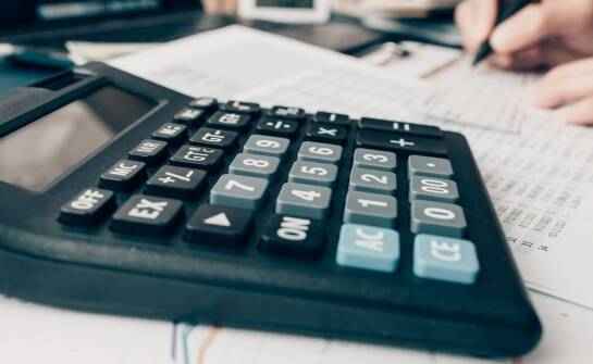 Jak różnice w kursach funta wpływają na decyzje zakupowe?