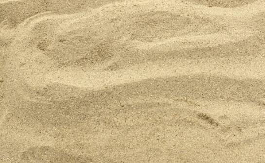 Zastosowanie zwykłego piasku do piaskowania w konserwacji stalowych konstrukcji