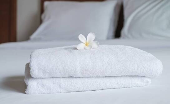 Hotelowe ręczniki: jakie innowacje oferują najlepsi producenci