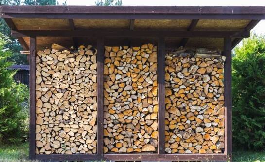 Korzyści z zastosowania nowoczesnych technologii w produkcji wiat drewnianych