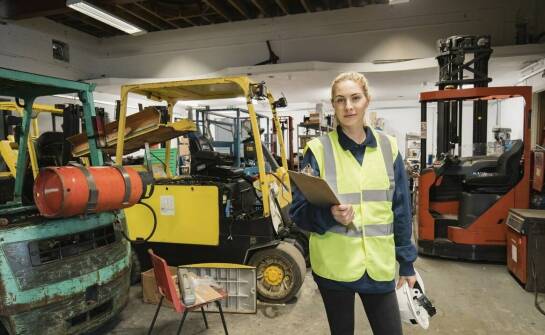 Jak wygląda egzamin końcowy po ukończeniu kursu dla operatora wózka widłowego?