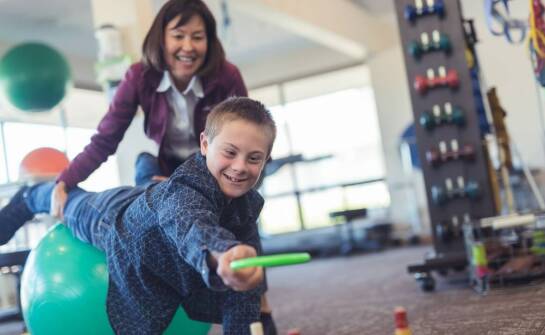 Jak fizjoterapia pomaga w rozwoju ruchowej koordynacji u dzieci?