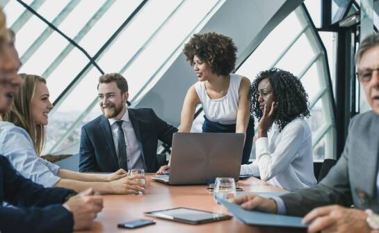 Jak kadrowo-płacowe biuro wspiera zarządzanie danymi pracowników?